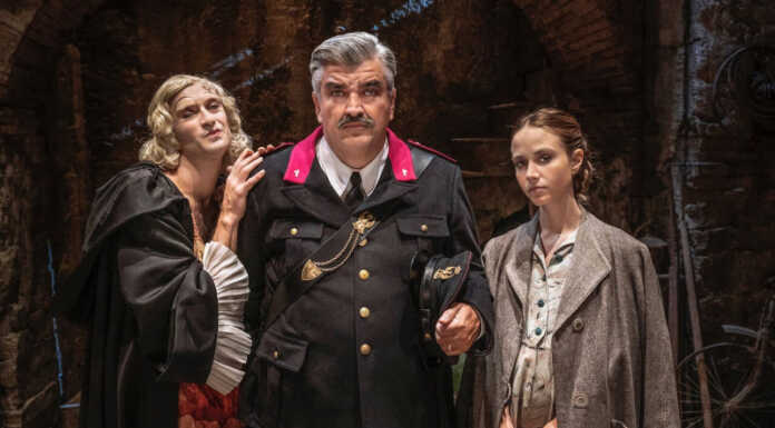 Antonio Milo sul palcoscenico del Palladium con “Mettici la mano” Mettici la mano