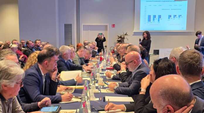 I sindacati proclamano uno sciopero di 4 ore per il contratto dei metalmeccanici