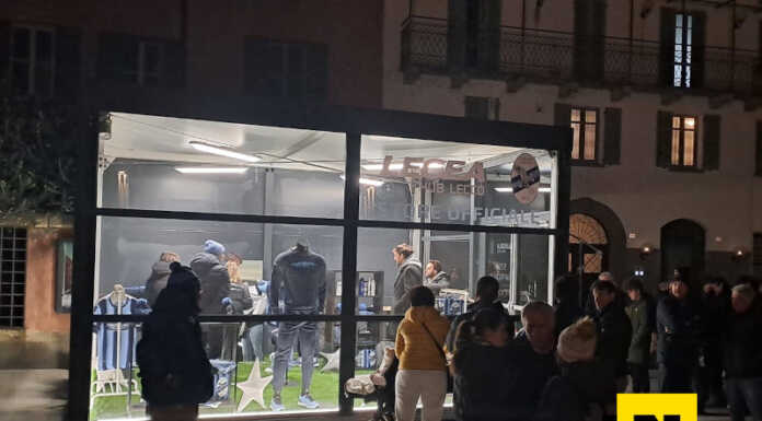 Calcio Lecco, in piazza Cermenati inaugurata “Casa Lecco”