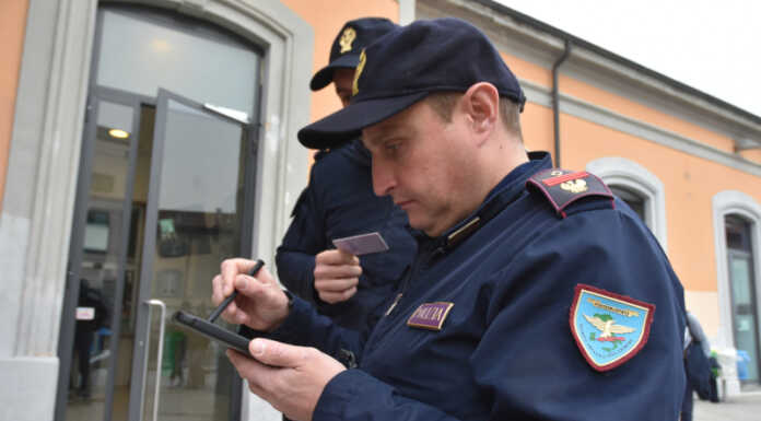 Chiuso per tre giorni un locale perché ritrovo abituale di pregiudicati controlli della polizia di stato
