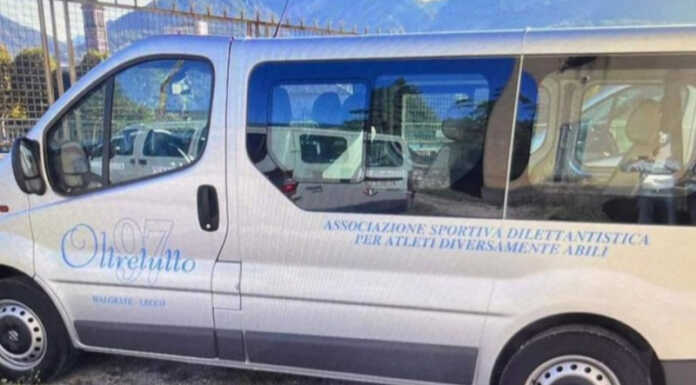 Rubano il furgone di Oltretutto ’97 e lo abbandonano cosparso di benzina furgone oltretutto 97 rubato