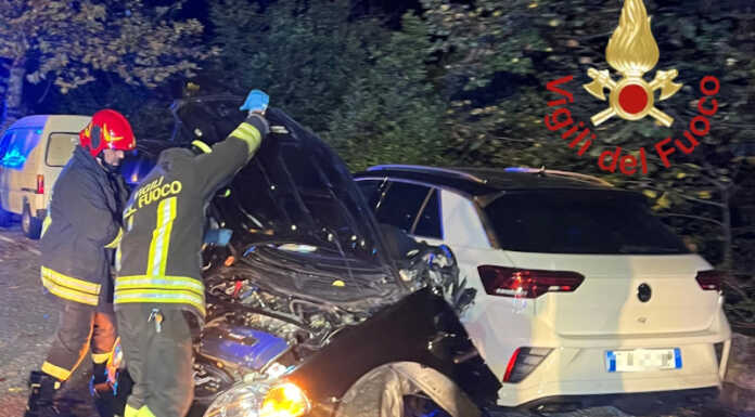 Tragedia nella notte a Brienno, giovane muore in un incidente d’auto