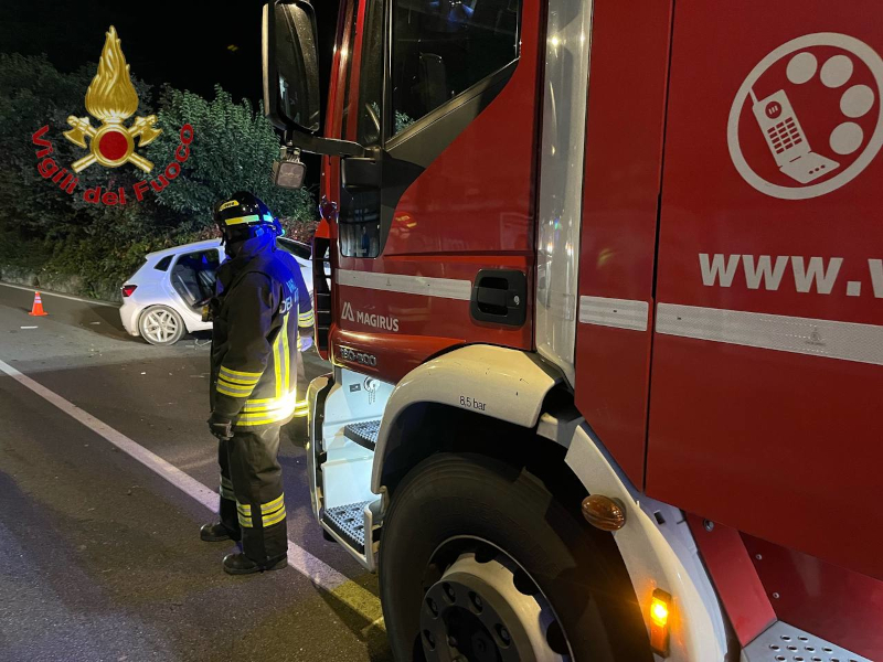 incidente notte vigili del fuoco