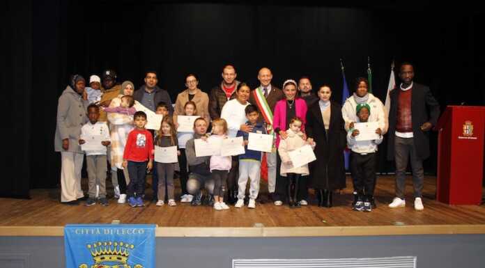 Consegnate le cittadinanze civiche a 14 bambini: “Siete parte della comunità” cittadinanze civiche