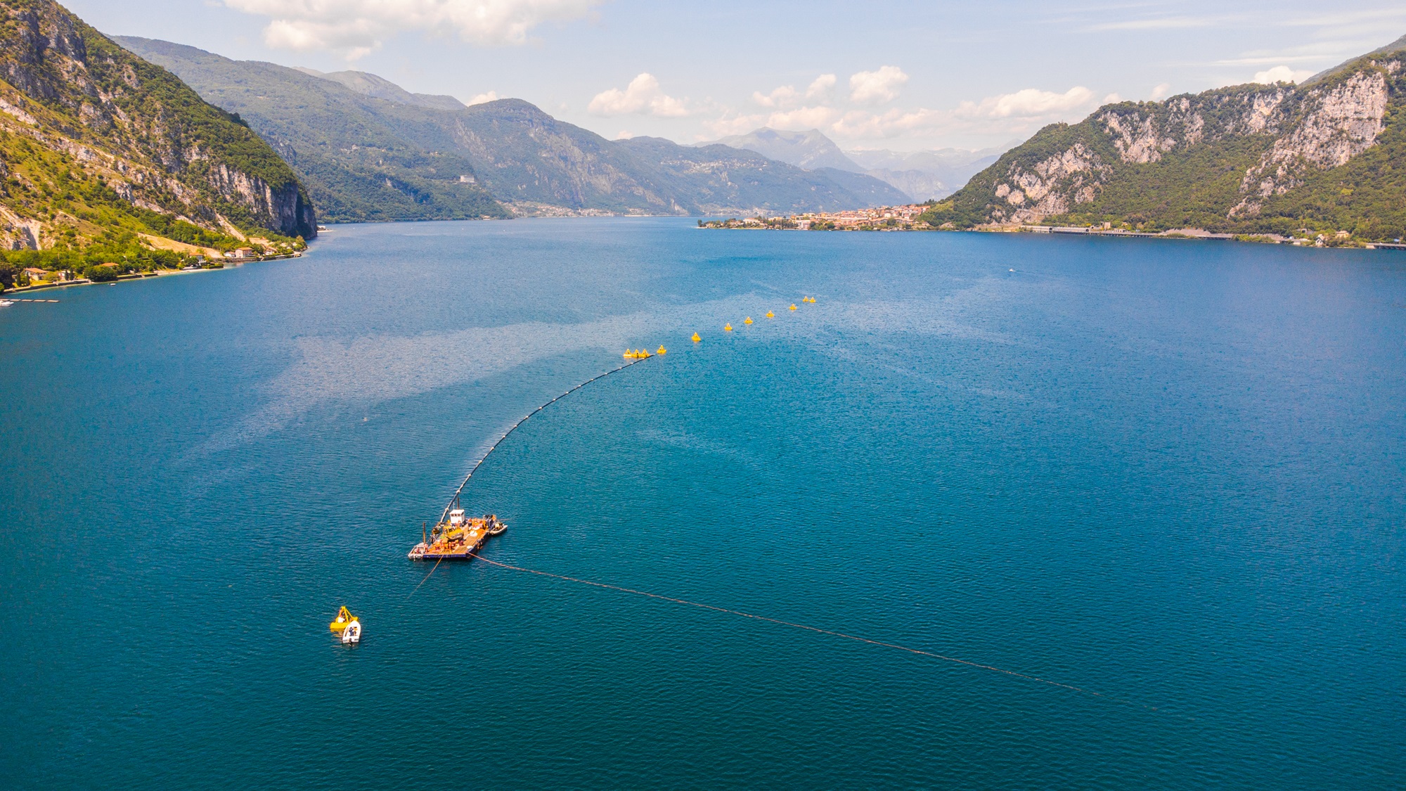 Oliveto Lario posa fognatura nel lago di Como