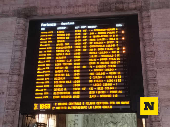 tabellone orari stazione centrale milano