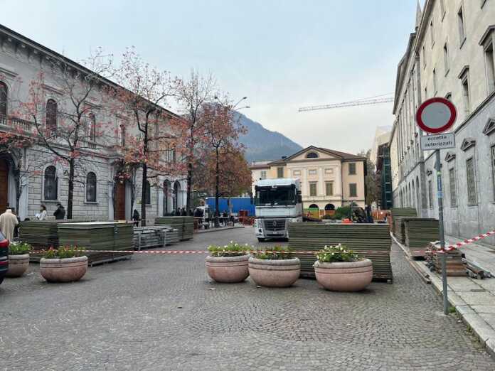 lavori pista di pattinaggio lecco piazza garibaldi