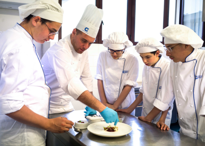 Un momento di lezione in cucina