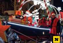Mandello. La Sfilata dei Carri pronta a illuminare il Natale 2025 Sfilata carri Mandello Natale 2024