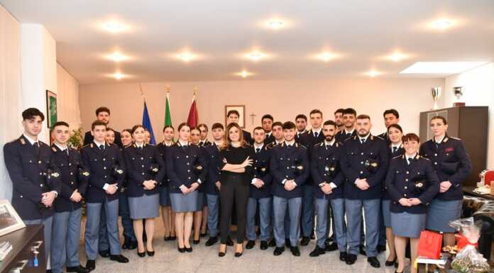 Polizia di Stato. 30 nuovi agenti accolti in Questura a Lecco Polizia di Stato Questura Lecco nuovi agenti