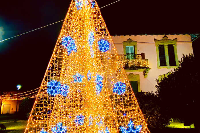 Ballabio albero di natale municipio