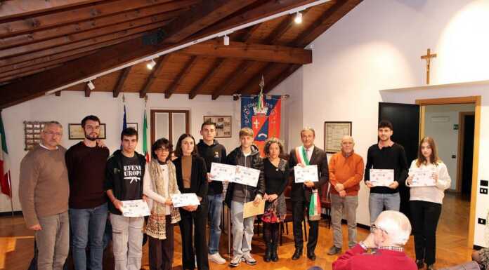 Erve premia gli studenti meritevoli, consegnate le borse di studio Borse_di_studio_Erve_20241201