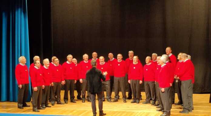 ‘Canti dal cortile’, il Coro Alpino Lecchese a sostegno del Fondo Ambiente e Cultura