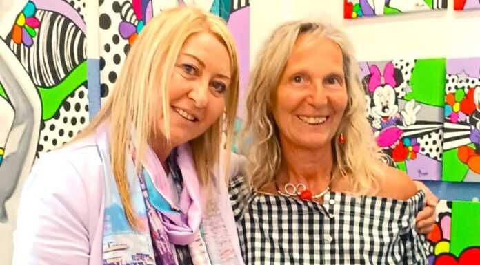 ‘Forme e colori: la luce delle donne’, a Luzzana la mostra dell’artista lecchese Mariella Rinaldi