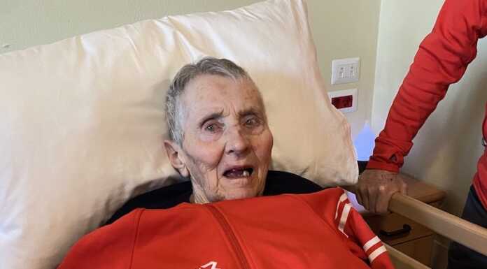 ‘Nipoti di Babbo Natale’, un nuovo “maglione rosso” per il ragno Isidoro Pozzi