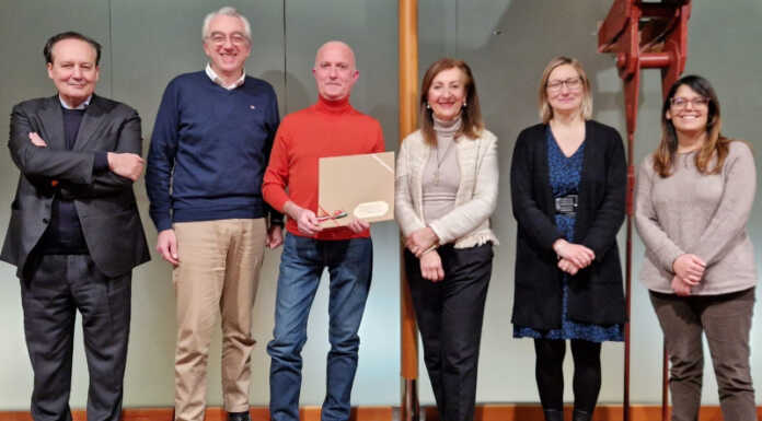 Valmadrera. Il grazie dell’amministrazione al parrucchiere Paolo Rigamonti Paolo Rigamonti storico parrucchiere di Valmadrera