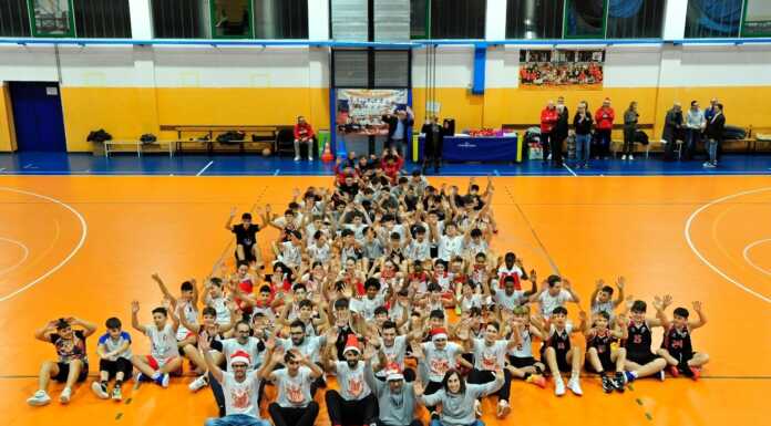 Basket giovanile. Gran festa di Natale a Malgrate per tre società lecchesi Festa Natale Olginate Calolziocorte Pescate