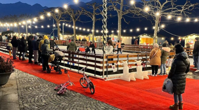 Natale a Colico: un’atmosfera magica tra mercatini, pista di pattinaggio e trenino turistico