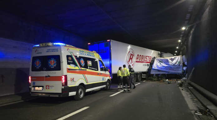 Dorio. Incidente in galleria sulla SS36 in direzione Nord incidente ss36 galleria dorio novembre 2024