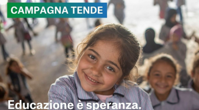 Lecco. Le “Tende di Natale” di AVSI tornano nel chiostro della canonica