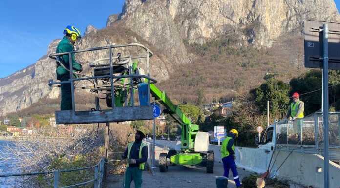Caviate, al via i lavori per la piattaforma sportiva: “Un nuovo polo attrattivo del lungolago” cantiere passerella caviate lecco