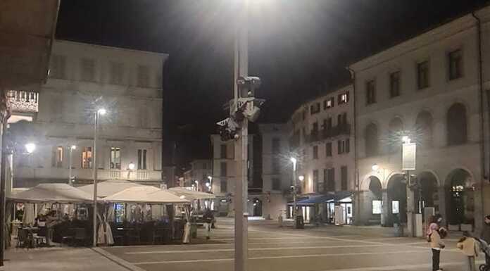 Le Luci su Lecco… spente. Tante segnalazioni, si lavora per risolvere il problema luci su lecco spente