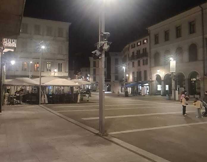 luci su lecco spente