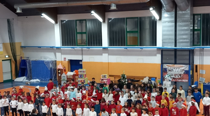 Malgrate. Successo per lo spettacolo natalizio della scuola primaria “Aldo Moro”