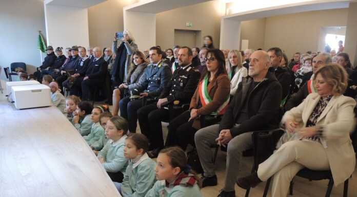 Consegnate 17 medaglie d’Onore ai deportati lecchesi: “Il loro sacrificio non sia vano” oggiono-consegna medaglie deportati-prefettura-2024