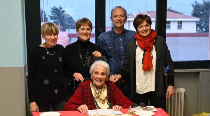 Calolzio festeggia i 100 anni di Pierina (Piera) Lazzarini, storica levatrice piera lazzarin