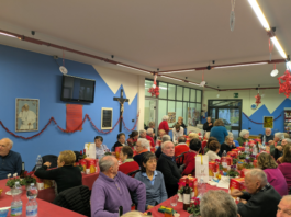 A Rogeno si è svolto il tradizionale pranzo per gli anziani all’oratorio