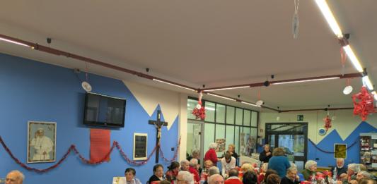 A Rogeno si è svolto il tradizionale pranzo per gli anziani all’oratorio