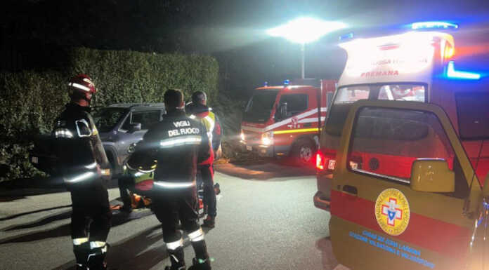 Soccorso un anziano in zona impervia, Soccorso alpino e Vigili del Fuoco a Pagnona