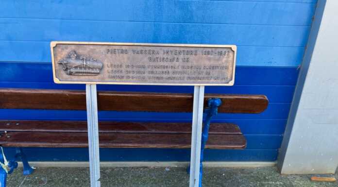 La targa (rubata) in memoria di Pietro Vassena verrà presto ricollocata