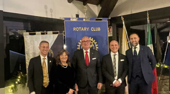 Rotary Club Lecco, lotteria natalizia a favore dei ragazzi con disabilità Tombolata natalizia Rotary Club Lecco