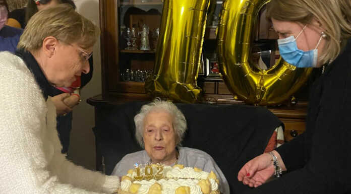 Calolzio. Il 2025 è cominciato con la festa per i 102 anni di nonna Rita