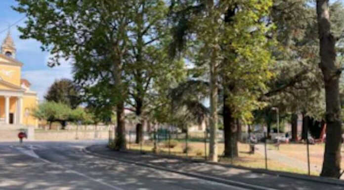 Casatenovo: un bagno pubblico a servizio del mercato e del centro