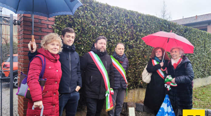 Cernusco. Al Moscoro il cippo per i fratelli partigiani Angelo e Ferruccio Valagussa: “Sono tornati a casa”