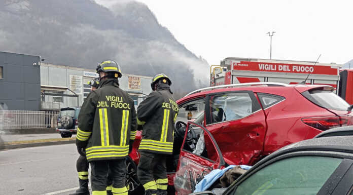 Incidente con carambola a Introbio, ferita una donna Introbio Incidente
