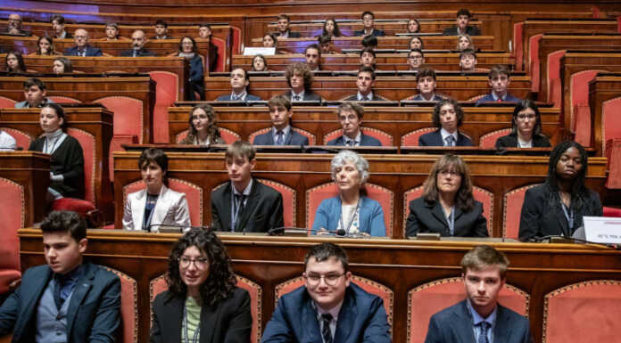 Istituto Badoni: gli studenti della classe 4^ B LS premiati in Senato Istituto Badoni in Senato