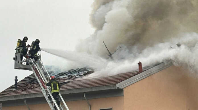 Incendio a Pescarenico, ricoverato in Rianimazione l’uomo rimasto ustionato