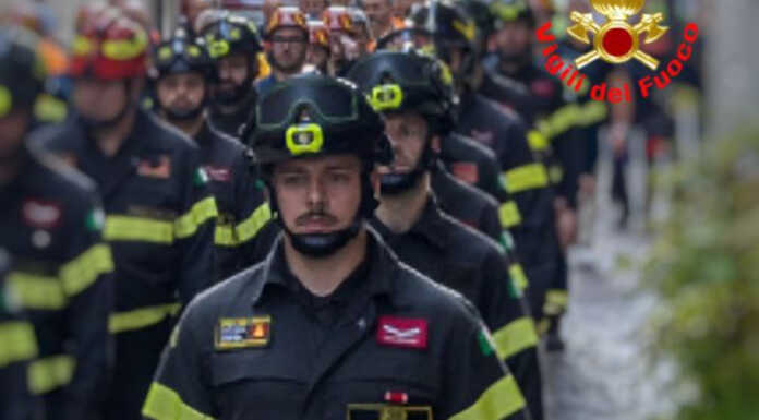 Vigile del Fuoco eroe salva la vita a una bimba di 2 anni in arresto respiratorio