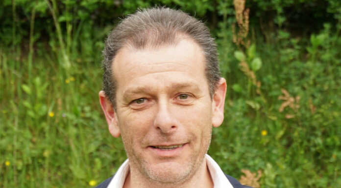 Barzio. Il sindaco Andrea Ferrari traccia il bilancio dei primi sei mesi di lavoro Il sindaco di Barzio Andrea Ferrari