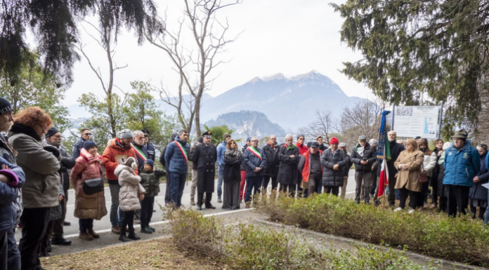 Varenna. Il ricordo dei partigiani uccisi alla Montagnetta: “Hanno contribuito alla nostra libertà”