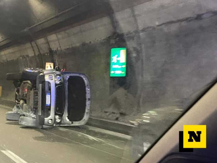 1incidente-ribaltamento-tunnel-monte-barro-ss36-20250222 Ribaltamento Monte Barro s36