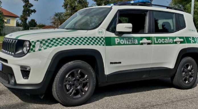 Attenzione ai finti tecnici: tentata truffa dell’acqua a Nibionno Auto Polizia Locale Nibionno