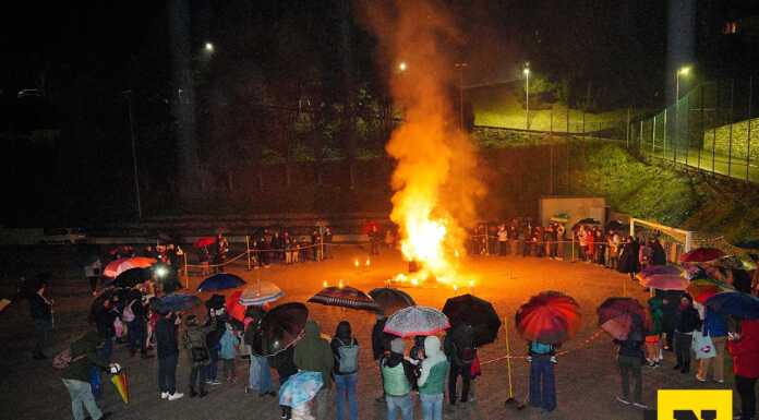 Laorca festeggia il Ginee bruciando la “Crapuna” Falò della Crapuna Laorca
