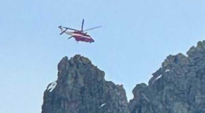 Grignetta. Due scalatori in difficoltà, salvati dal Drago dei Vigili del Fuoco (video) Drago elicottero Vigili del Fuoco in Grignetta