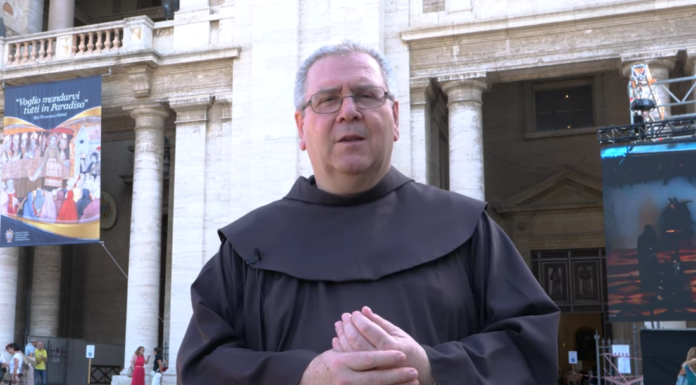 Incontro con padre Francesco Patton in Sala Don Ticozzi Padre Francesco Patton