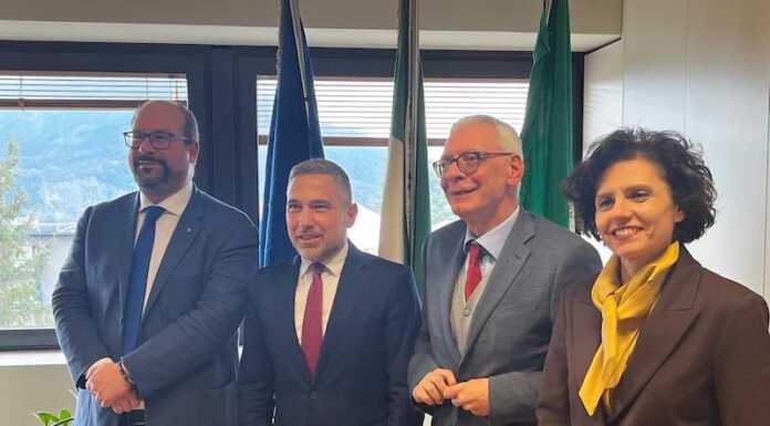 Lecco-Tirano stop ai treni per tre mesi, ecco il piano trasporti alternativi